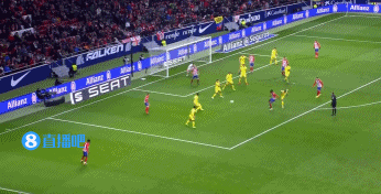 贺希宁在招笑这个赛道已经越走越远了，估计这会人设已经改不回去了