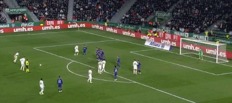 法尔克：格纳布里想留队，但拜仁不想再为他支付高薪