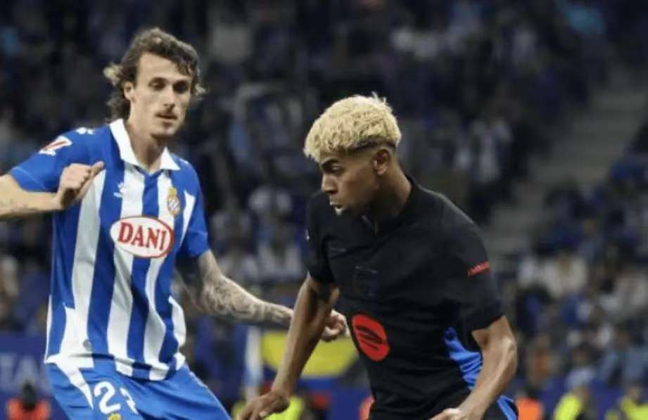 荷兰女国脚罗尔德公开谈论与女友恋情，两人曾因亲密照片受批评