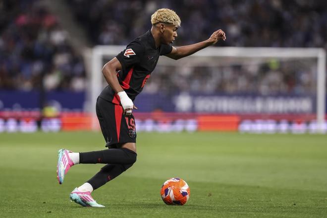 格策：梅西是我的偶像！给穆勒的建议是赛前别放狠话！