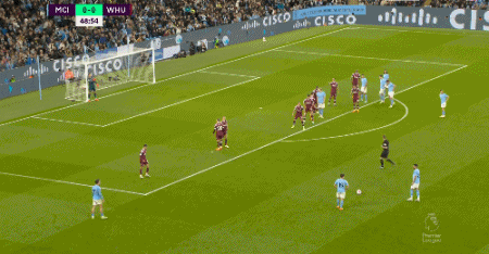 詹皇首秀：姆博莫曼联生涯首场比赛表现总结